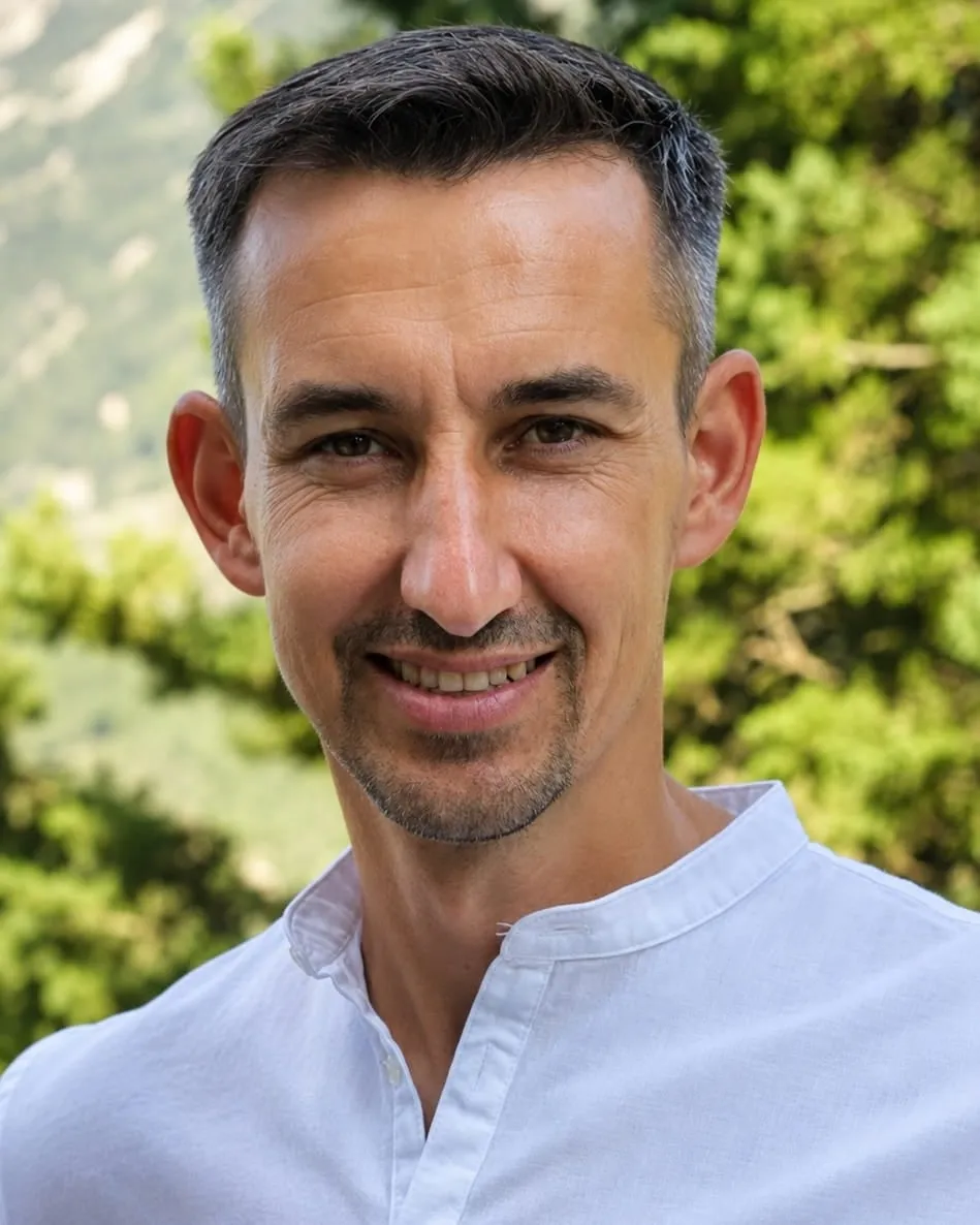 Arjol Myrto, technicien en lutte antiparasitaire, fondateur de Le Protecteur
